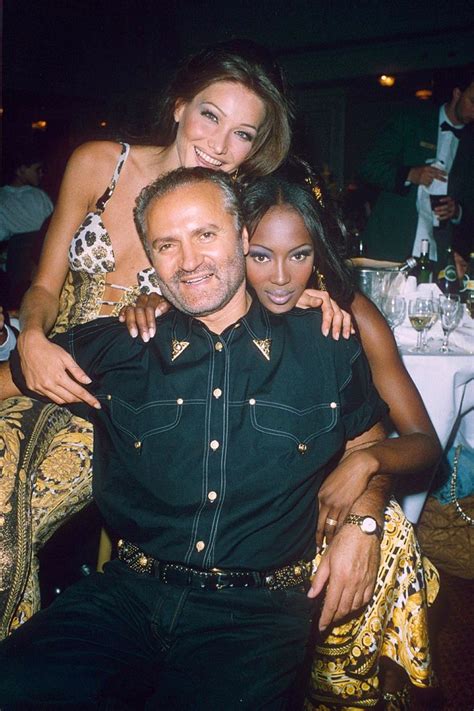 gianni versace e naomi|Fashion Flashback: Gianni Versace and the Birth of the Supers.